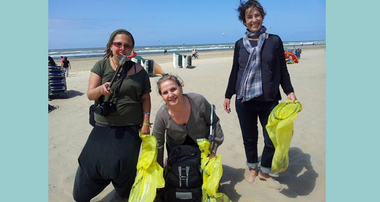 beach-clean-up-live-green-magazine