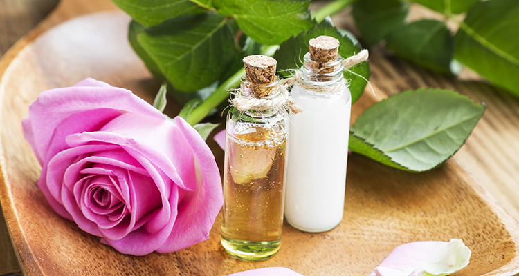 natuurlijke-lotion1-AdobeStock-marrakeshh