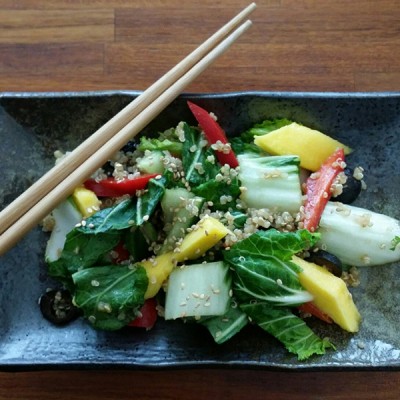 Sandra’s (h)eerlijke gluten- en lactosevrije budgetkeuken: Oosterse salade met paksoi quinoa