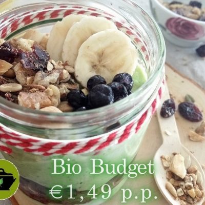 Biobudget vegan avocadomouse met banaan en snelle granola