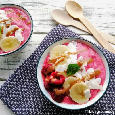 Bio vegan smoothie bowl met fruit