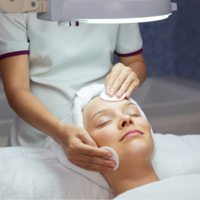 Ontdek de kracht van facials bij huidverjonging in Amsterdam