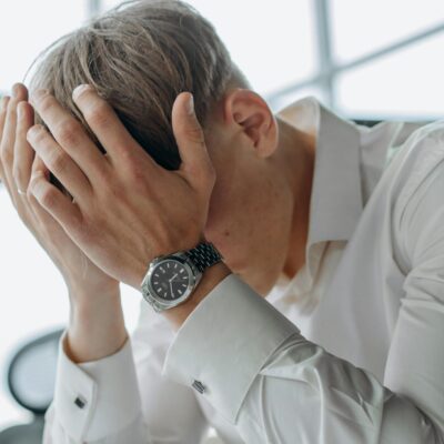 Zo herken je signalen van stress in een druk leven